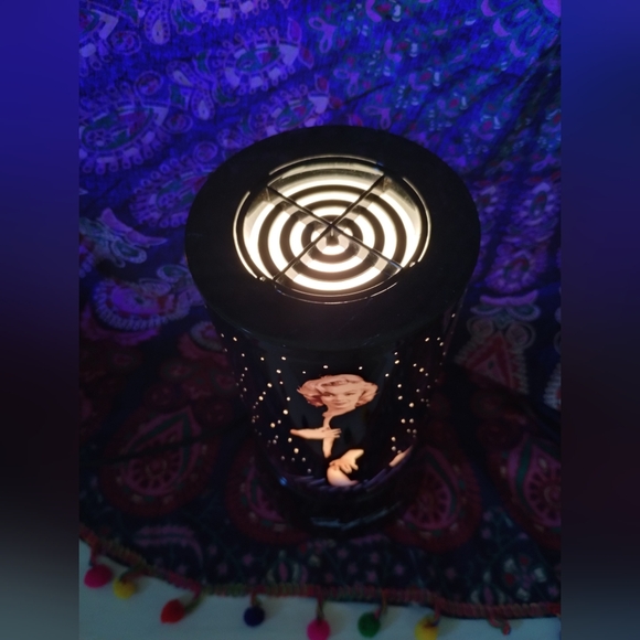 Rabbit Tanaka Marylin Monroe lamp - Picture 2 of 2